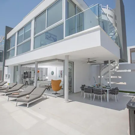Your Dream Holiday With Private Pool In Most Exclusive Neighbourhood 1698 *