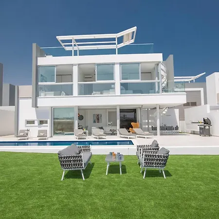 Your Dream Holiday With Private Pool In Most Exclusive Neighbourhood 1698