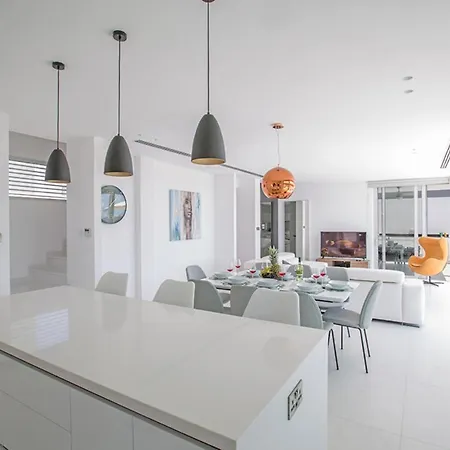 Your Dream Holiday With Private Pool In Most Exclusive Neighbourhood 1698 Villa Protaras