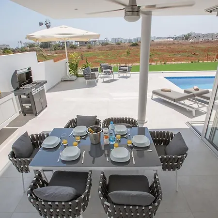 Vila Your Dream Holiday With Private Pool In Most Exclusive Neighbourhood 1698