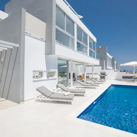 Your Dream Holiday With Private Pool In Most Exclusive Neighbourhood 1698 Vila